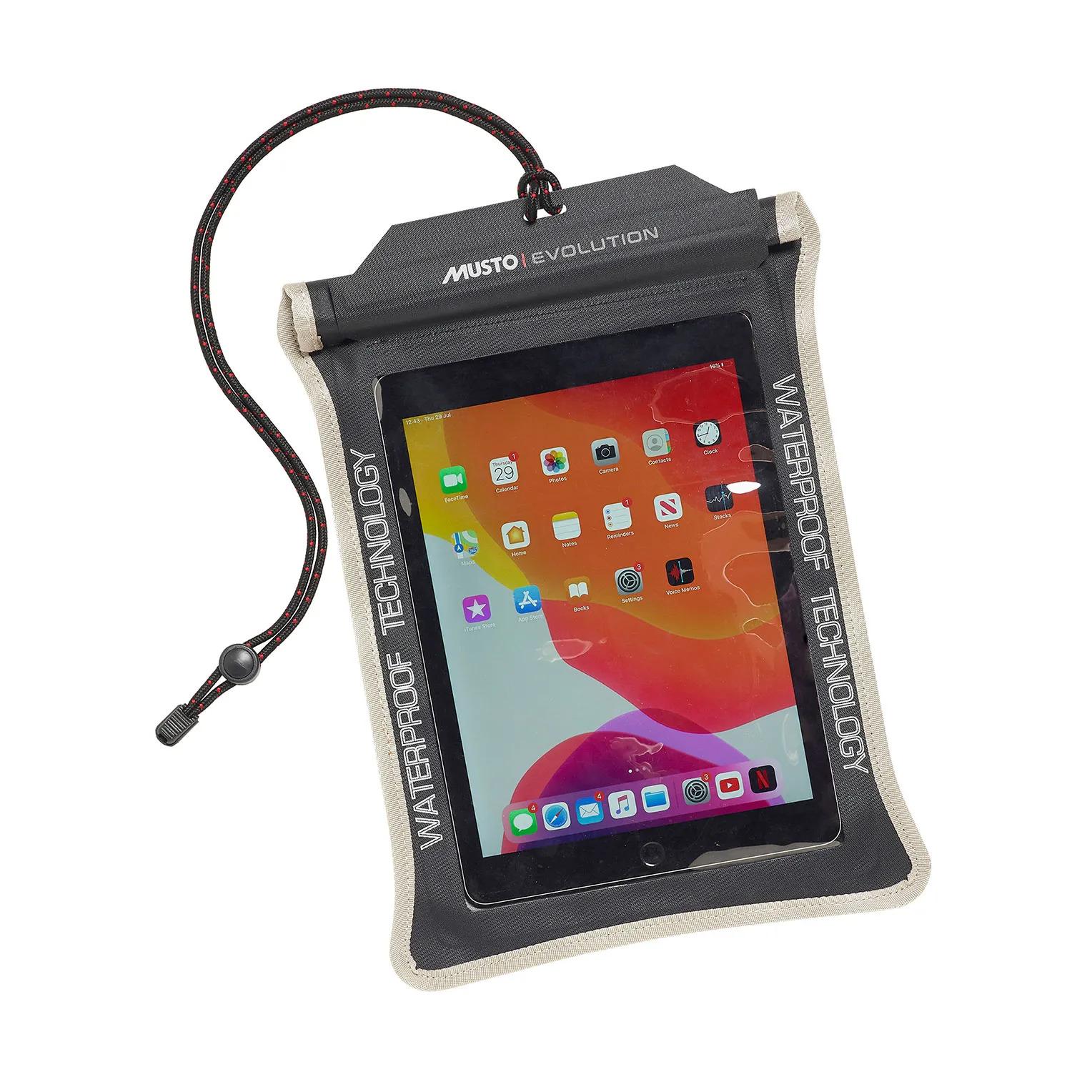 product/m/u/musto-82327-990-black-2.jpg
